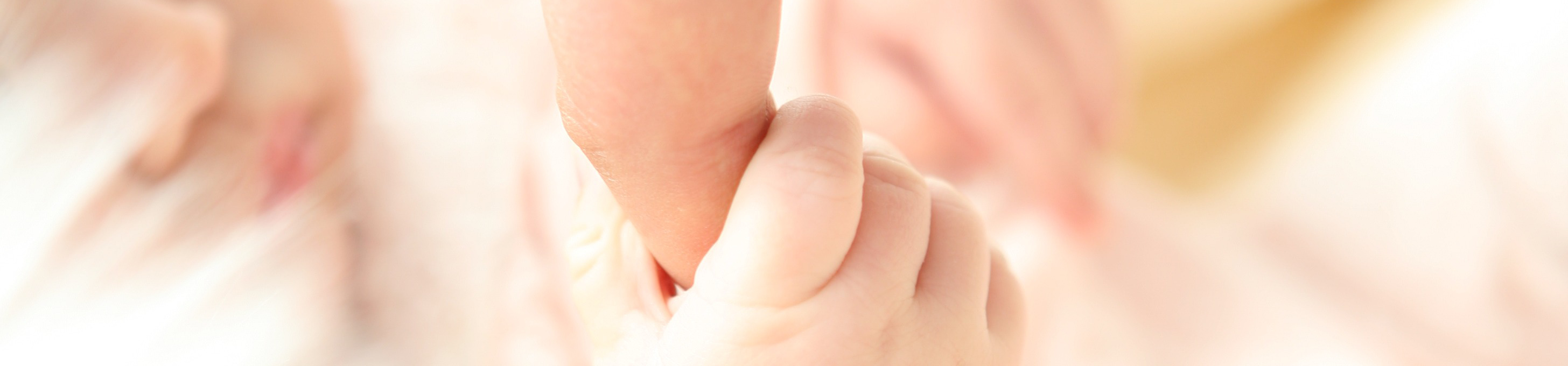 baby hand dad 64242 klein3